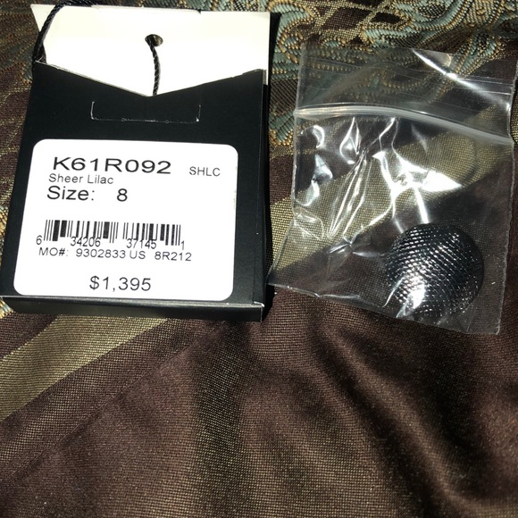 ST. JOHN REPLACEMENT BUTTON - Picture 1 of 4